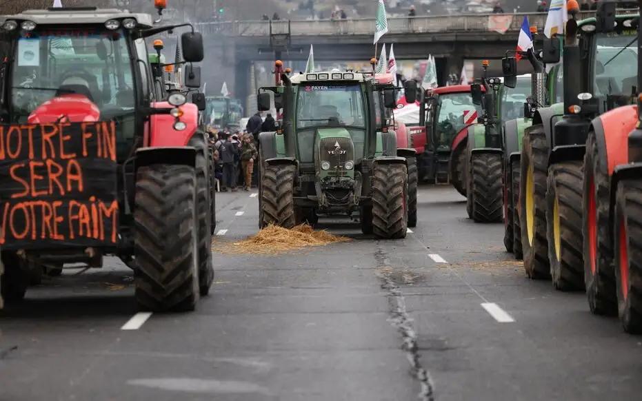 Fransiyada fermerlar ish tashladi