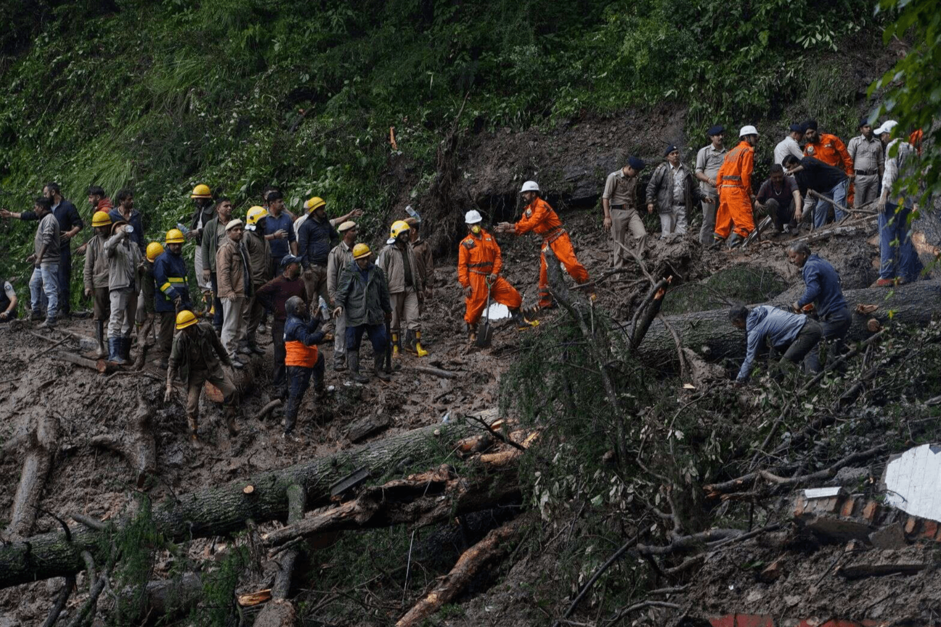 Hindistondagi fojia qurbonlari soni 250 kishidan oshdi